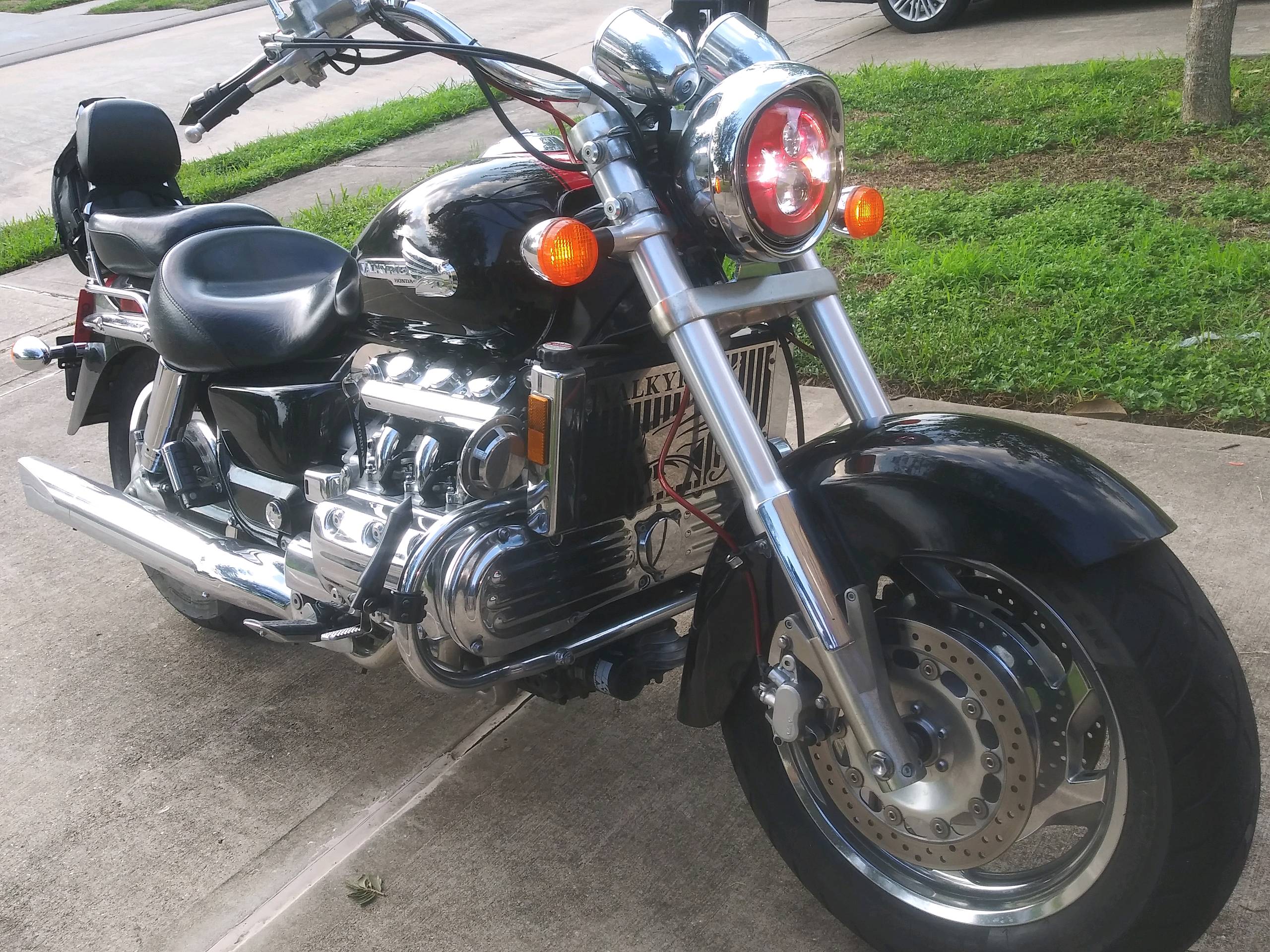 Eagle Lights 1997-2003 Honda Valkyrie Round Projection LED Headlight - Image 10