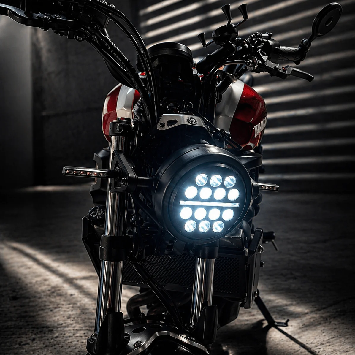 Eagle Lights 5 3/4" / 5.75" Slim Line Multi LED Projection Headlight - Black - Fits All 5 3/4" Harley-Davidson® and Indian® Headlight Buckets - Image 3