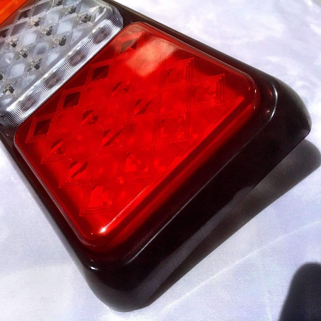 Eagle Lights Compact Ecomony Rubbolite 8002 LED 12V/24V Single Light - Image 3