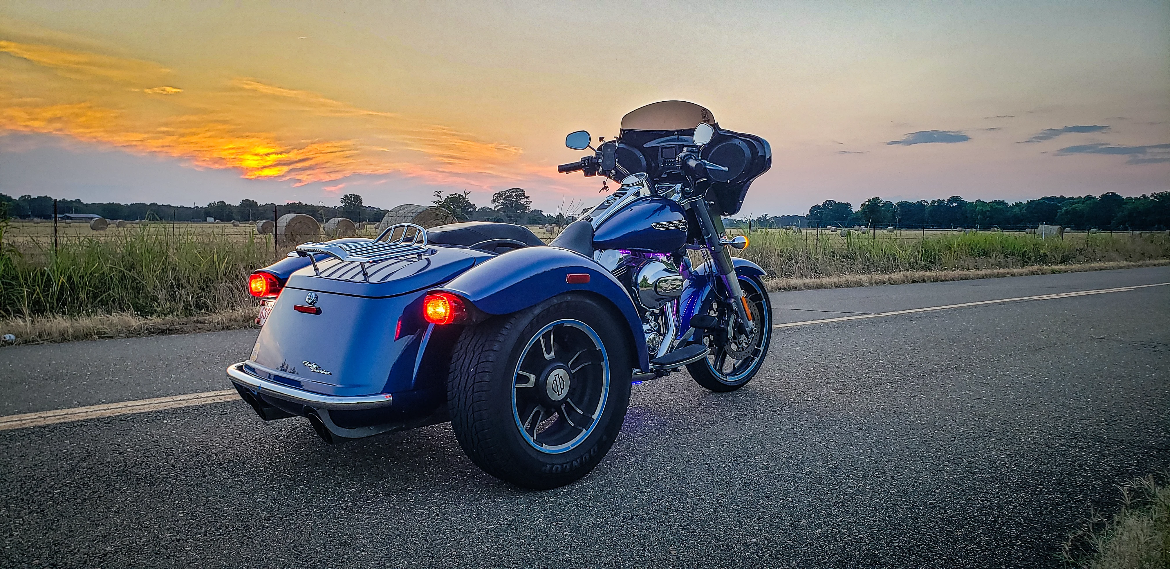 Eagle Lights Flashing Strobe LED Squareback Tail Brake Light Kit for Harley-Davidson® Tri Glide Models - Image 2