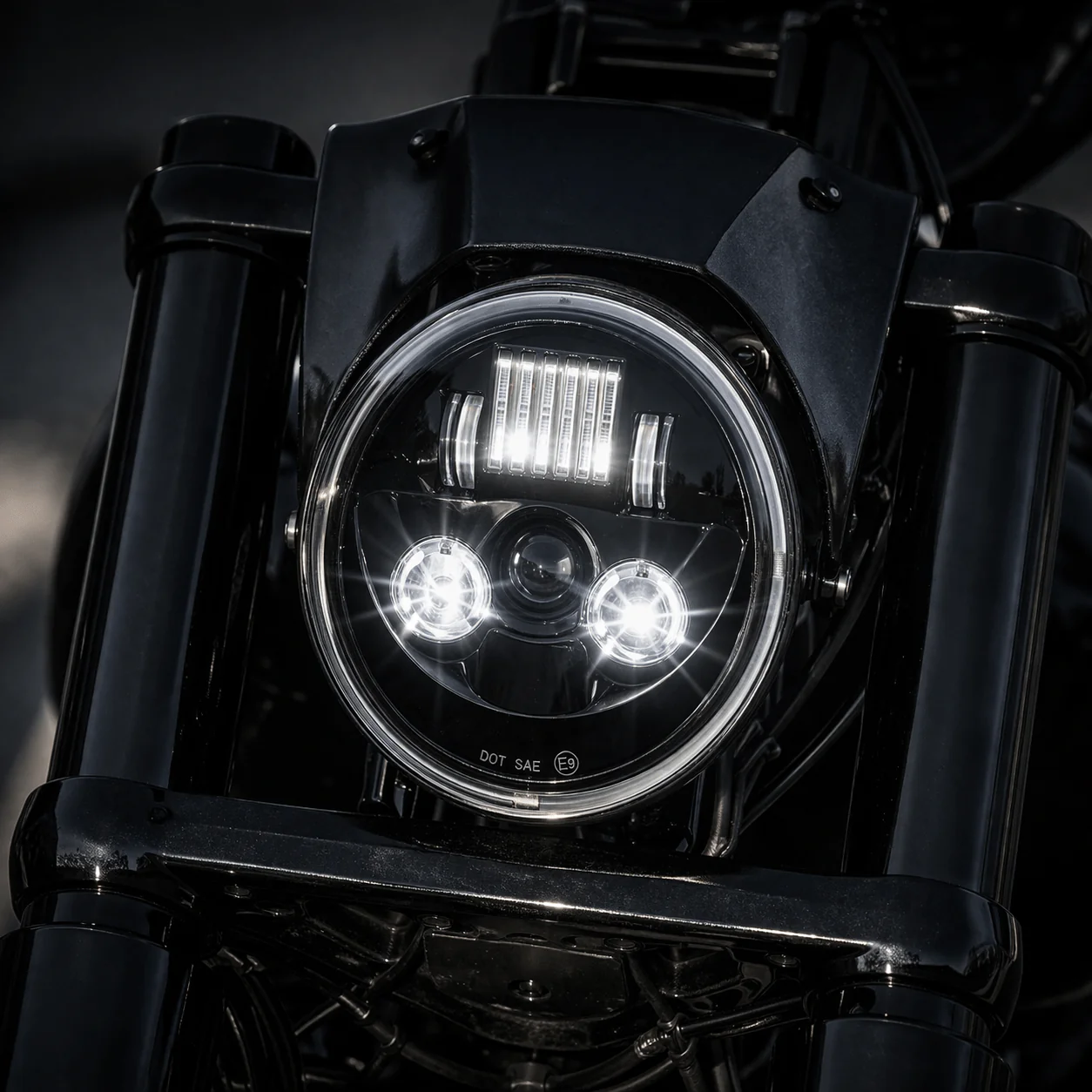 Eagle Lights V-Rod / Street Rod LED Projection Headlight - Image 5