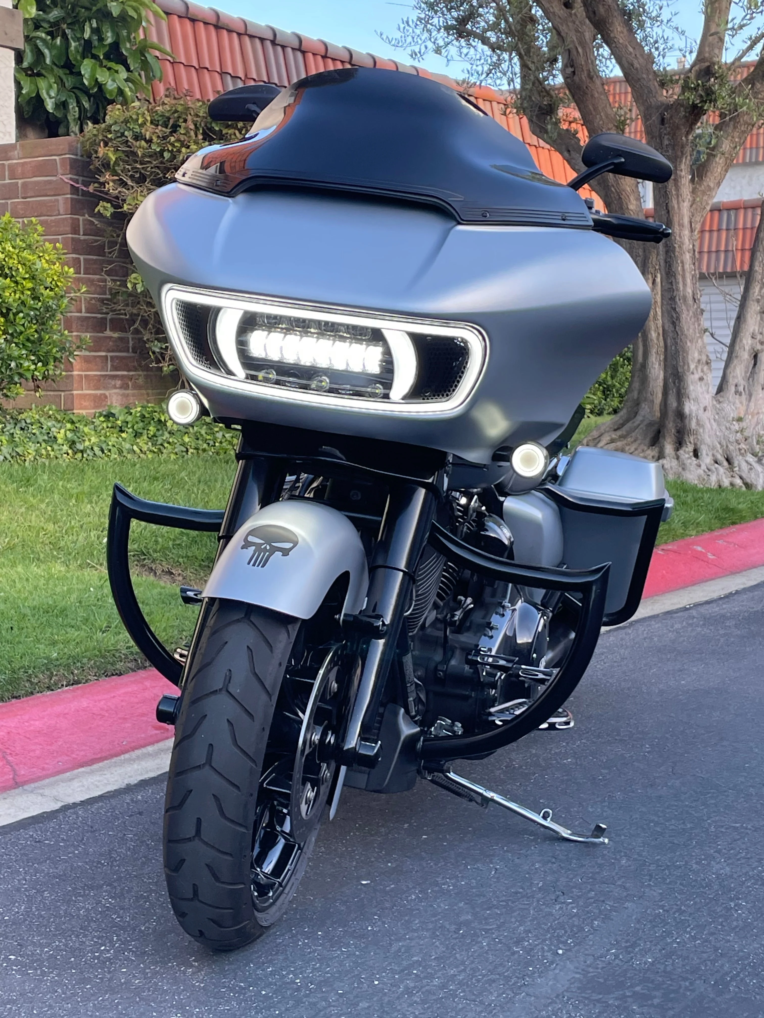 Eagle Lights HALOS DRL Bezel With Vent Inserts And White LED Running Lights for Harley-Davidson® Road Glide Motorcycles - Image 4